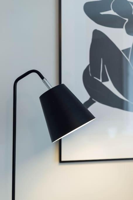 Stylish Stirling Apartment - Free Parking Экстерьер фото